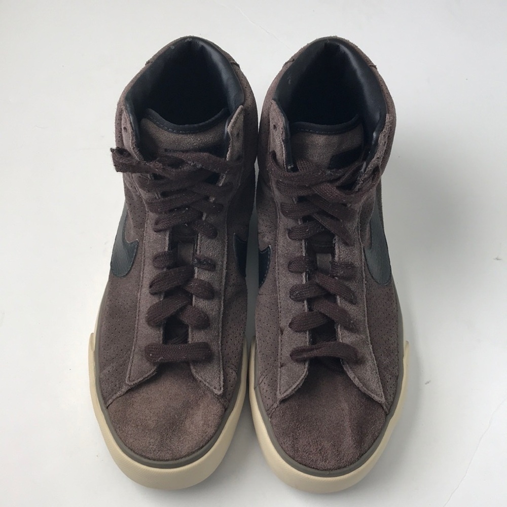 Nike Suede High Tops Size 7.5/40.5